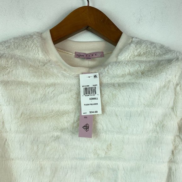 Crave Fame Juniors Womens XS Ivory White Comfy Faux Fur Sweatshirt NWT AH38 - Picture 3 of 6